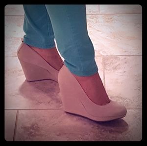 BRAND NEW suede wedges